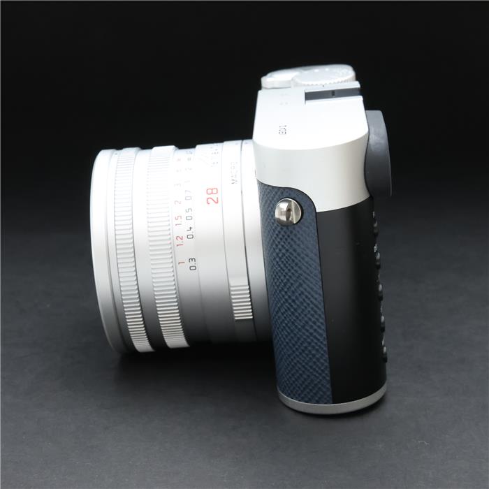����š� �����ʡ� Leica Q(Typ116) GLOBE-TROTTER �ͥ��ӡ� ������/�����ꥹ��2����ˤƸ���ȯ�䤵�줿�����ʰ��ʤ����١��ۡ������������դ��饤������饸��ѥ�ˤƳ��������ѡ� [ �ǥ����륫��� ]