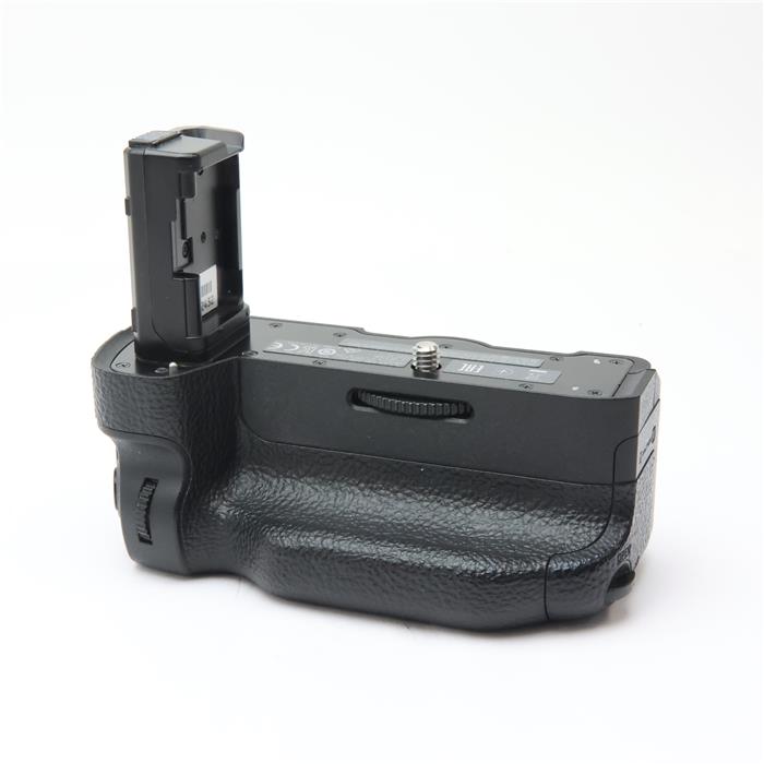 外観状態:良品 マップ保証期間:3ヶ月保証 付属品など:付属品無し【ココがポイント！】高いホールド性を実現する、α7SII・α7RII・α7II専用の縦位置グリップです。望遠レンズ使用時などに好適なアクセサリーです。◎点検スタッフからのコメント【外観】若干の使用感はございますが、全体的なコンディションは良好です。【機能面・操作】問題なくお使いいただけます。※お求めの後2週間以内の初期不良はご返品可能です。#260107-n