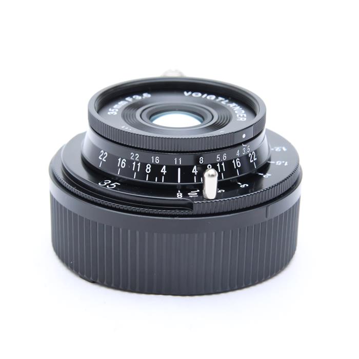 外観状態:新同品 マップ保証期間:6ヶ月保証 付属品など:元箱・レンズフロントキャップ・レンズリアキャップ・レンズフード・レンズフードキャップ・レンズフィルター【ココがポイント！】COLOR-SKOPAR 35mm F3.5 Aspheri...