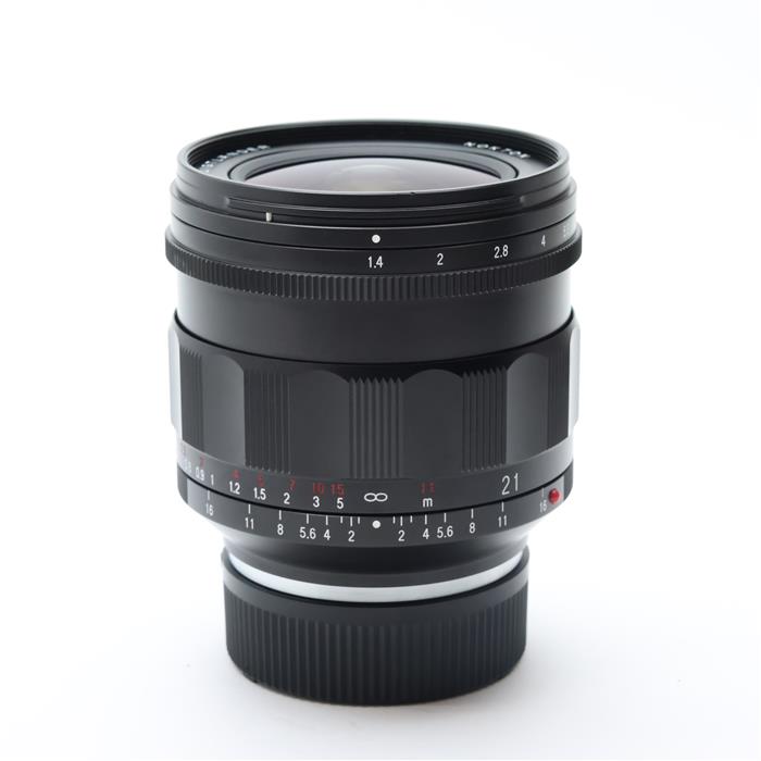 外観状態:並品 マップ保証期間:6ヶ月保証 付属品など:レンズフロントキャップ・レンズリアキャップ・レンズフード【ココがポイント！】超広角にして大口径、開放F1.4を備えたアイテムです。12枚の絞り羽根が形作るボケ味は、被写体からアウトフォ...