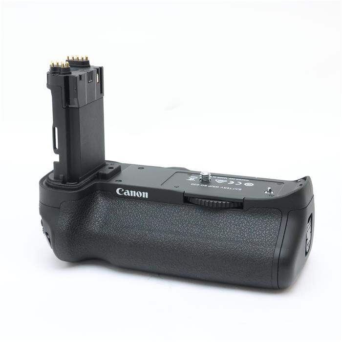 外観状態:良品 マップ保証期間:保証なし 付属品など:BGM-20Lマガジン【ココがポイント！】縦位置撮影を快適にEOS 5D Mark IV専用のバッテリーグリップ。バッテリーを2個搭載することができ、約2倍の撮影可能枚数を実現。マルチコントローラーや測距エリア選択ボタンなどを備え、縦位置撮影時も正位置に近い操作性を実現しています。マグネシウム合金カバーやシーリング部品の採用により、EOS 5D Mark IV同等の防塵・防滴性能を装備。さらにEOS 5D Mark IVのレリーズ耐久15万回に合わせ、操作部材の耐久性を追求しています。電源は、別売のバッテリーパック LP-E6N／LP-E6をそれぞれ2個まで装填可能。別売のACアダプター AC-E6Nを使用すればAC駆動も可能です。◎点検スタッフからのコメント【外観】三脚座取り付け周辺部にスレ、バッテリー室付近に塗装剥がれがあります。実用品としておすすめの商品です。【機能面・操作】問題なくお使いいただけます。※お求めの後2週間以内の初期不良はご返品可能です。#260203-n