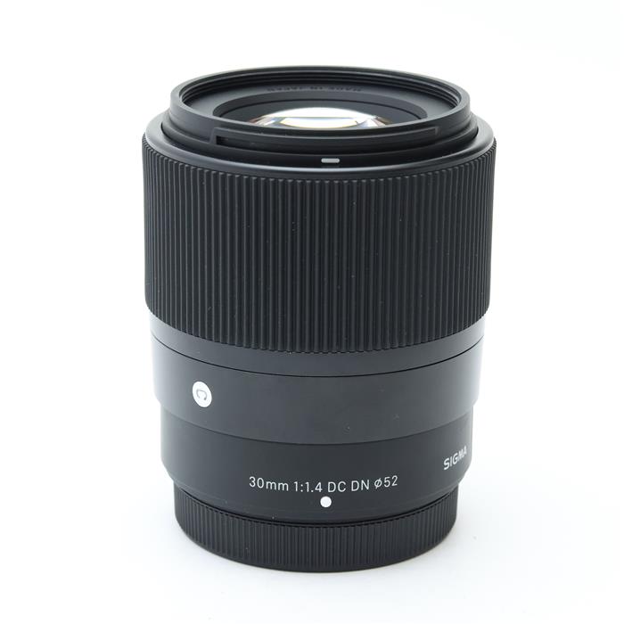 【中古】 《美品》 SIGMA C 30mm F1.4 DC DN (フジフイルムX用) [ Lens | 交換レンズ ]