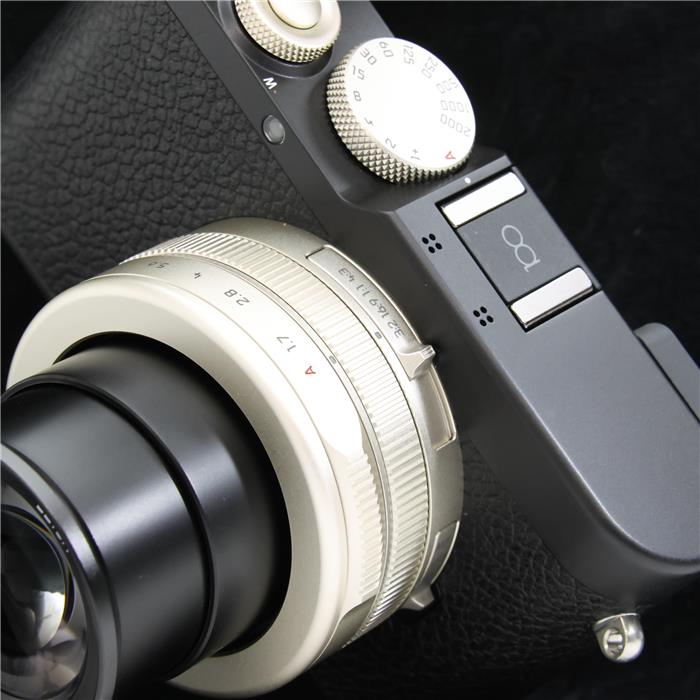 【中古】 《美品》 Leica D-LUX8 100 YEARS OF LEICA 【Leica Iの誕生から100周年を記念した特別限定モデルが入荷しました！】 [ デジタルカメラ ]