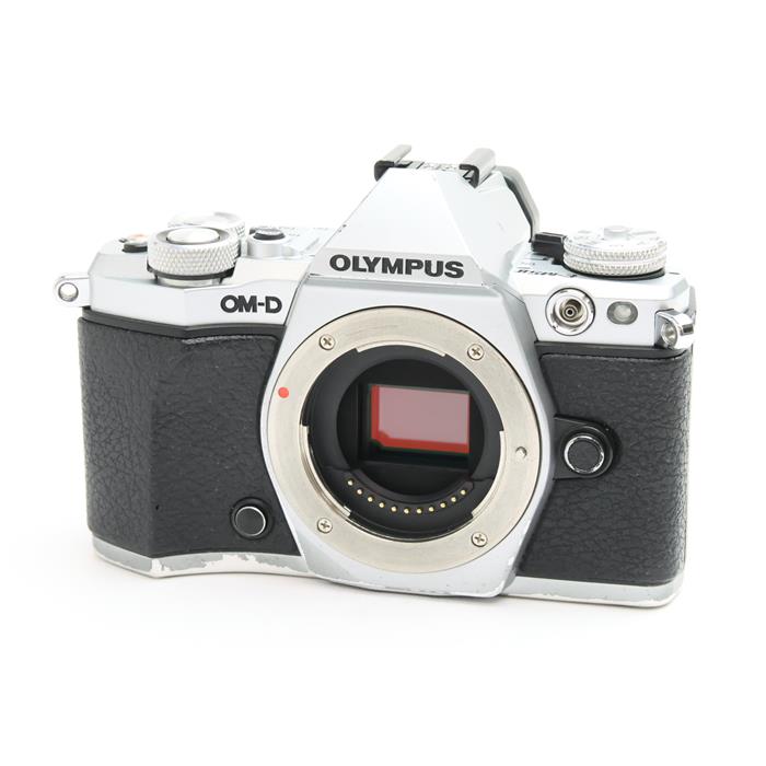 【中古】 《難有品》 OLYMPUS OM-D E-M5 Mark II ボディ シルバー [ デジタルカメラ ]