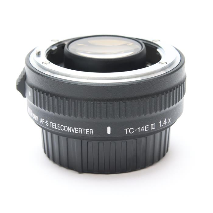外観状態:美品 マップ保証期間:6ヶ月保証 付属品など:レンズフロントキャップ・レンズリアキャップ【ココがポイント！】主レンズの焦点距離を1.4倍にするテレコンバーターです。最新の光学設計により、主レンズの光学性能を最大限に引き出します。耐久性が高く、撥水・撥油性に優れるニコン独自のフッ素コートをNIKKORとして、初めて採用しています。◎点検スタッフからのコメント【外観】ボディ側マウントに多少スレがありますが、全体的に丁寧に使用された実用におすすめの商品です。【機能面・操作】安心してご使用いただける動作良好な商品です。※お求めの後2週間以内の初期不良はご返品可能です。#260324-n