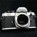 【中古】 《新同品》 Nikon New FM2 シルバー 【コンディションは極めて良好!往年のフィルムカメラの極上個体が入荷しました!】【接眼部清掃/裏蓋モルト部品交換/各部点検済】