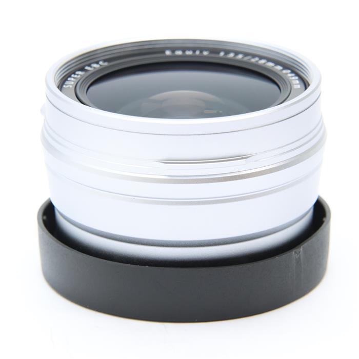 外観状態:新同品 マップ保証期間:3ヶ月保証 付属品など:元箱・取扱説明書・レンズフロントキャップ・レンズリアキャップ・ポーチ【ココがポイント！】X100専用ワイドコンバージョンレンズです。装着するとワイドな28ミリ相当のレンズになり、ダイナミックな写真撮影が可能です！◎点検スタッフからのコメント【外観】全体的に丁寧に使用されている中古品です。【機能面・操作】問題なくお使いいただけます。※お求めの後2週間以内の初期不良はご返品可能です。#260328-n