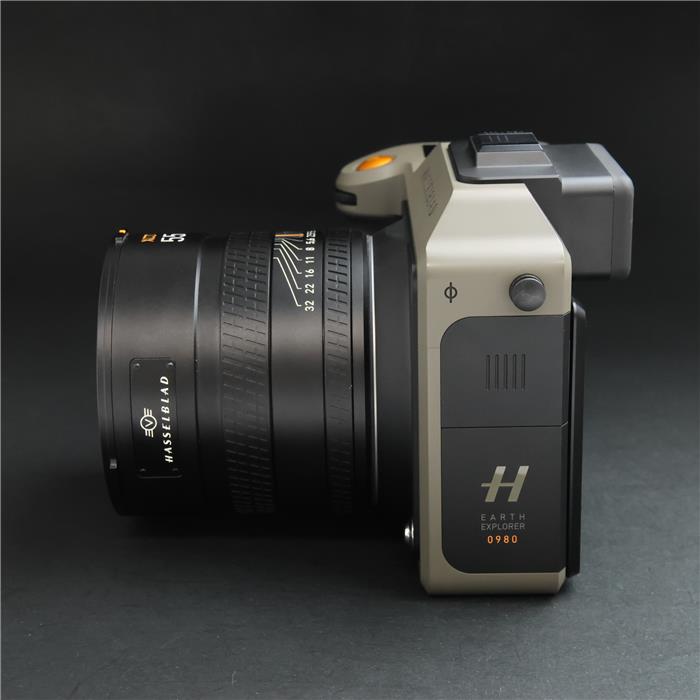 ����š� �����ʡ� HASSELBLAD X2D 100C Earth Explorer Limited Edition ������1000����ꡪ�̲��ĥ�ɥ���ħ�������顼��󥰤����̥�ǥ뤬���٤��ޤ������� [ �ǥ����륫��� ]
