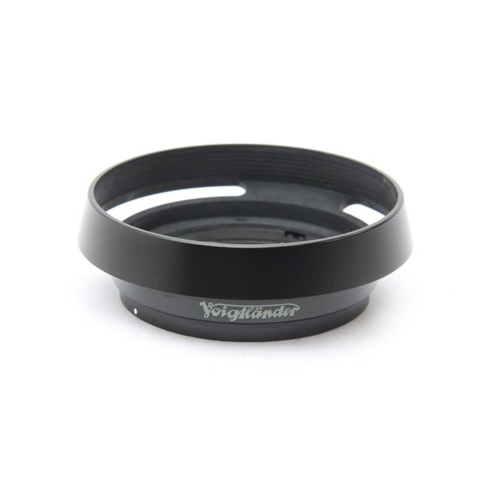 外観状態:良品 マップ保証期間:保証なし 付属品など:付属品なし【ココがポイント！】COLOR-SKOPAR 35mmF2.5 PII用のレンズフード。重厚な金属製で、レンズとの一体感も申し分ありません。レンズの保護としても最適です。◎点検スタッフからのコメント【外観】削れている箇所がありますが、使用に影響はなく、実用に適したお買い得な商品です。【機能面・操作】問題なくお使いいただけます。※お求めの後2週間以内の初期不良はご返品可能です。#251010-n