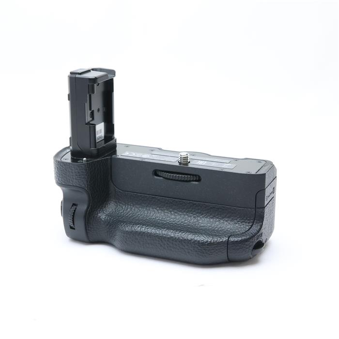 外観状態:良品 マップ保証期間:保証なし 付属品など:付属品なし【ココがポイント！】高いホールド性を実現する、α7SII・α7RII・α7II専用の縦位置グリップです。望遠レンズ使用時などに好適なアクセサリーです。◎点検スタッフからのコメント【外観】使用によるスレ、テカリ、上面の留めネジに若干の白錆があります。通常使用されている全体的にコンディション良好な商品です。【機能面・操作】各部動作良好です。※お求めの後2週間以内の初期不良はご返品可能です。#251011-n