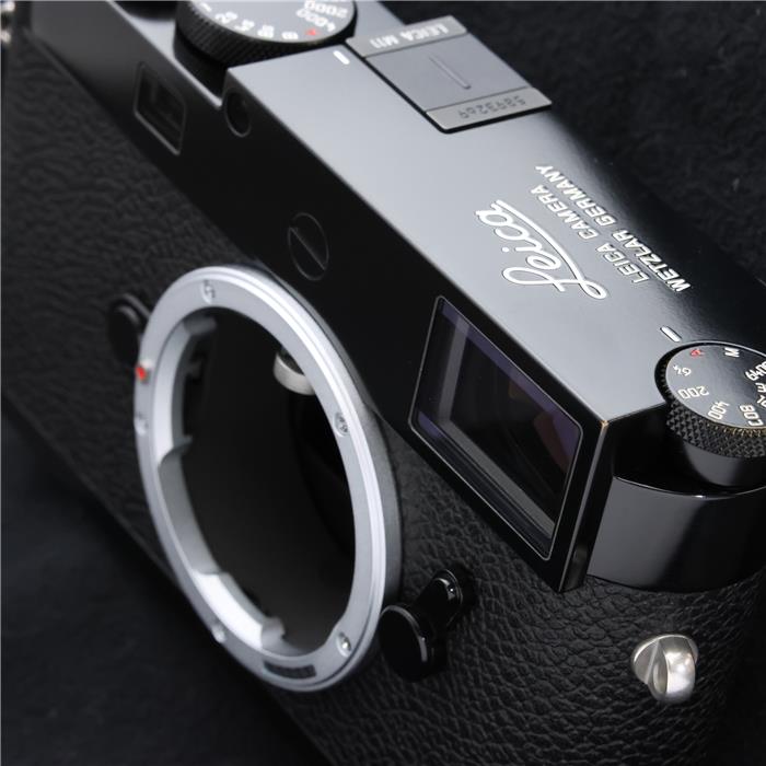 【中古品】《良品》Leica M11【数量限定生産！特別なブラックペイントを施したモデルが入荷しました！】【点検証明書付き・ライカカメラジャパンにてセンサークリーニング/距離計二重像調整/各部点検済】[デジタルカメラ]
