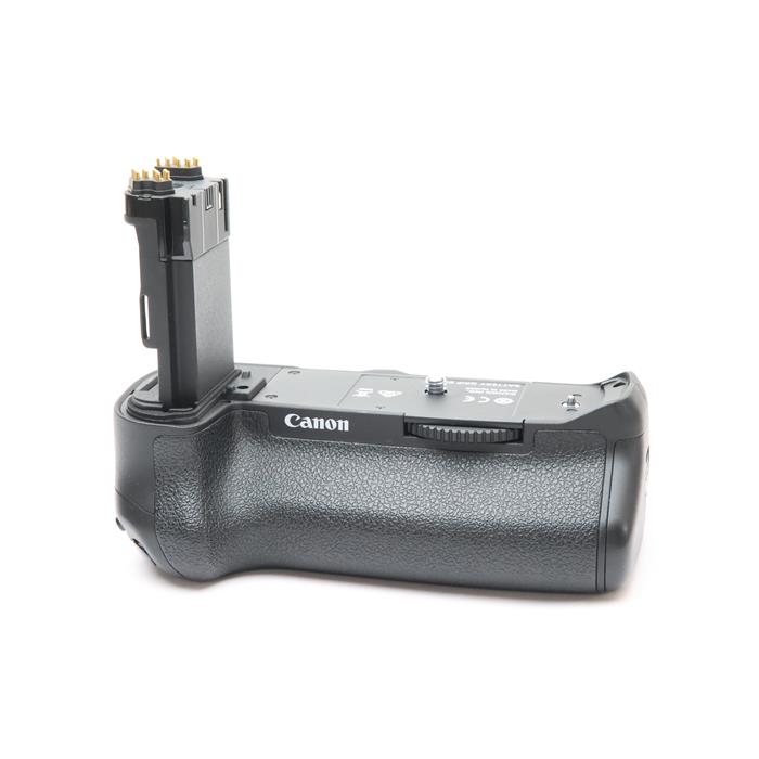 外観状態:並品 マップ保証期間:保証なし 付属品など:LP-E6ホルダー【ココがポイント！】ホールディング向上におすすめ！EOS 7D MarkII専用バッテリーグリップです。◎点検スタッフからのコメント【外観】外装ラバーにテカリ、底面にスレ・テカリがありますが、実用品として問題なくお使いいただける商品です。【機能面・操作】問題なくお使いいただけます。【その他】単三電池ホルダー欠品のためお買い求めやすくなっております。※お求めの後2週間以内の初期不良はご返品可能です。#260831-n