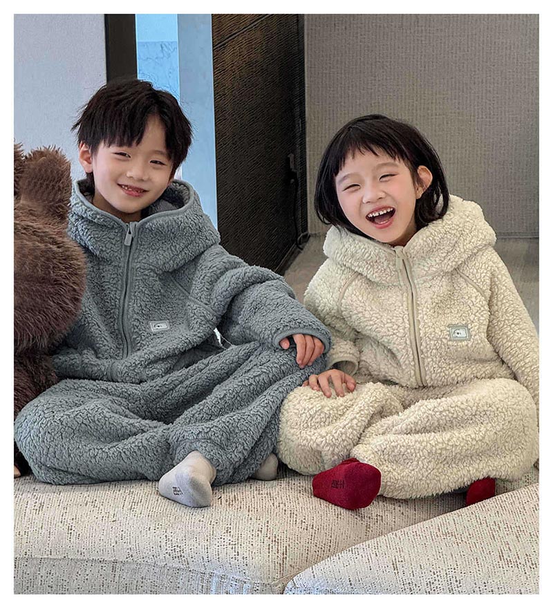 送料無料 子供 ルームウェア もこもこ ジップアップ フード付き 男の子 女の子 あ...