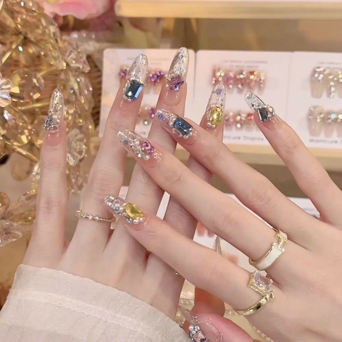 送料無料 ネイルチップ 10枚入り ラインストーン スパンコール 透明 宝石 キラキラ 夏 スクエア 貼るネイル つけ爪 淡い アートチップ デザインチップ 付け爪 結婚式 披露宴 成人式 ウエディング ブライダル ジェルネイル オシャレ 楽天海外通販