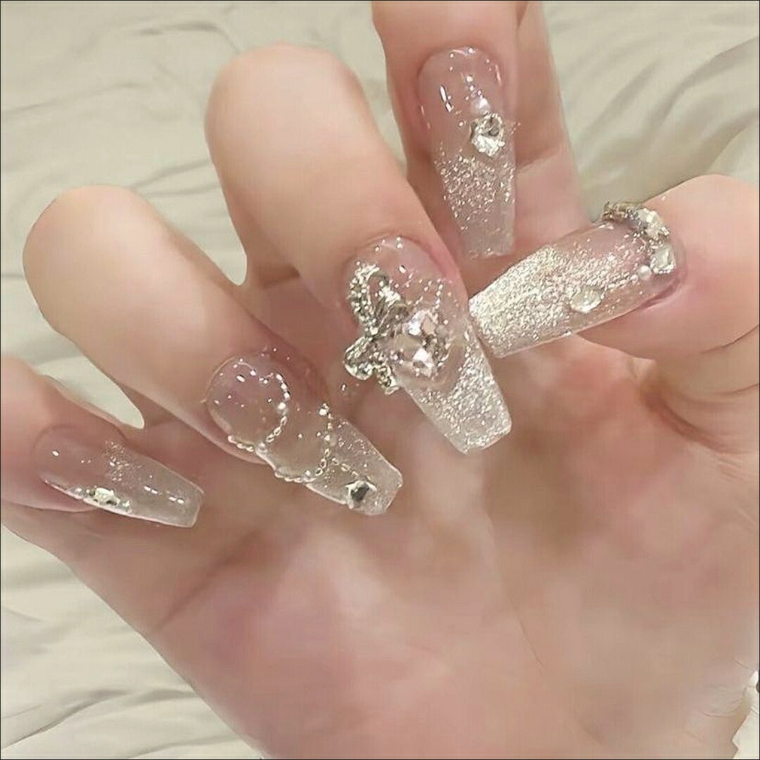 送料無料 ネイルチップ 10枚入り リボン ラインストーン キャッツアイ キラキラ ロング 貼るネイル つけ爪 淡い アートチップ デザインチップ 付け爪 結婚式 披露宴 成人式 ウエディング ブライダル ジェルネイル オシャレ 楽天海外通販