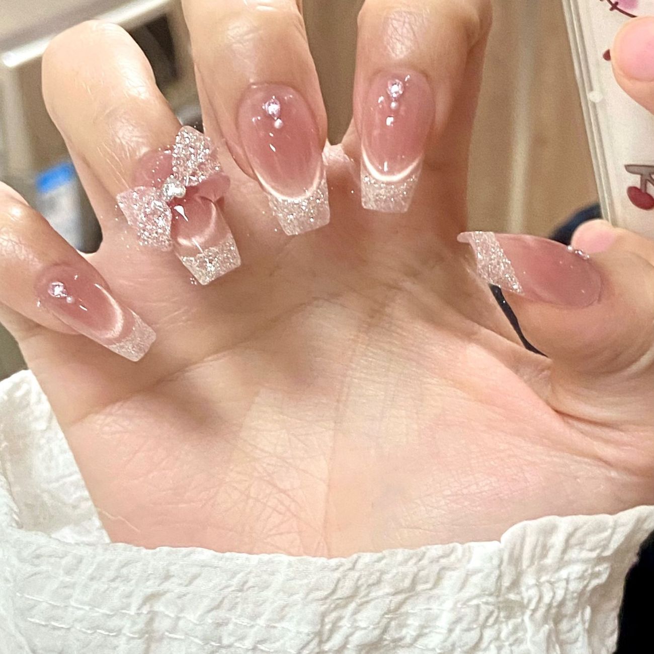 送料無料 ネイルチップ 10枚入り ラインストーン キラキラ キャツアイ ロング カイル 貼るネイル つけ爪 淡い アートチップ デザインチップ 付け爪 結婚式 披露宴 成人式 ウエディング ブライダル ジェルネイル オシャレ 楽天海外通販