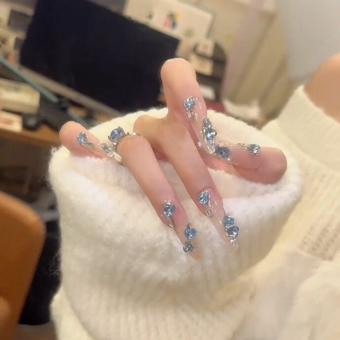 送料無料 ネイルチップ 10枚入り ラインストーン キラキラ 宝石 ロング 貼るネイル つけ爪 淡い アートチップ デザインチップ 付け爪 結婚式 披露宴 成人式 ウエディング ブライダル ジェルネイル オシャレ 楽天海外通販