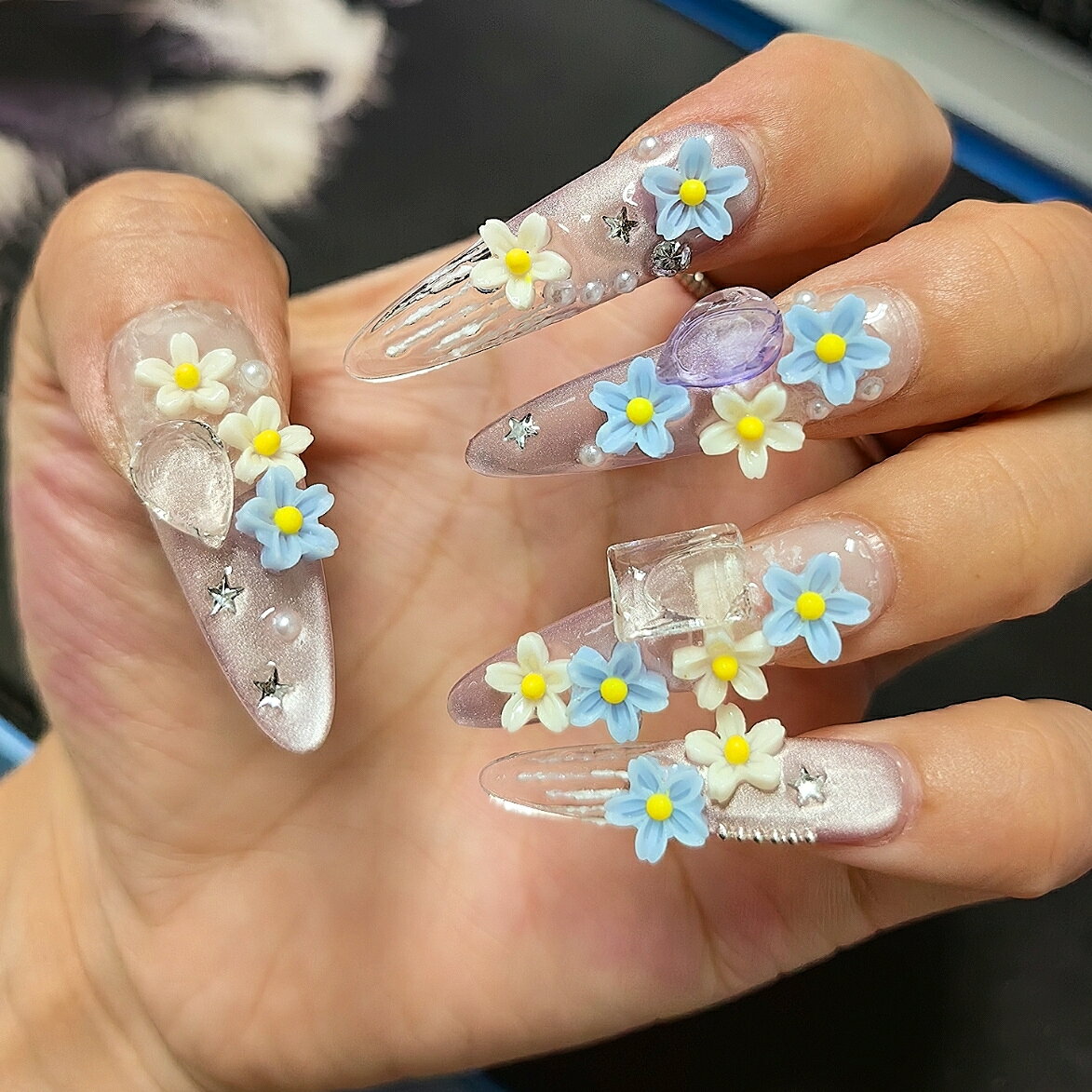 送料無料 ネイルチップ 10枚入り キャットアイ ラインストーン 花 可愛い 貼るネイル つけ爪 淡い アートチップ デザインチップ 付け爪 結婚式 披露宴 成人式 cosplay パーティー ウエディング ブライダル ジェルネイル オシャレ 楽天海外通販