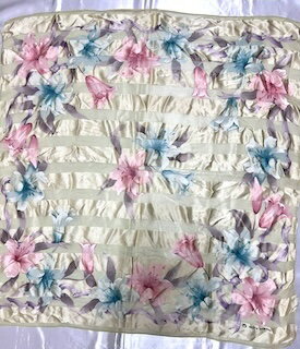 mila schon ミラショーン スカーフ シルク ピンク 花フラワー 85×83cm mila schon ミラショーン スカーフ シルク ピンク 花フラワー 85×83cm