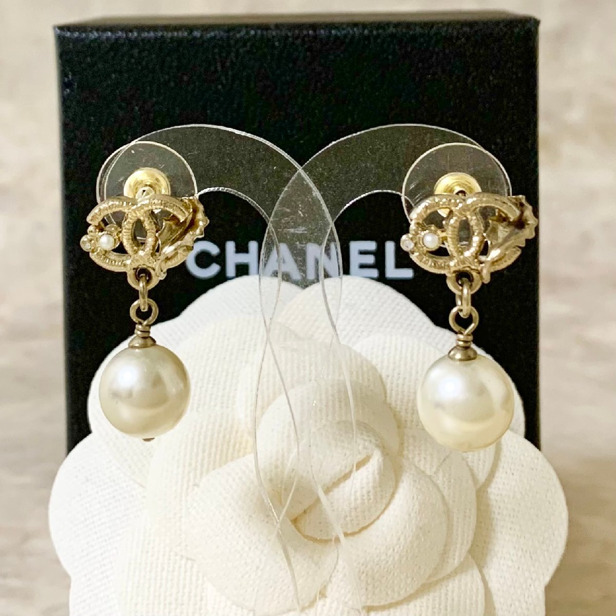 CHANEL チェーンココマークスイングピアス(片耳) 楽天市場】chanel ココマーク スイング ピアスの通販