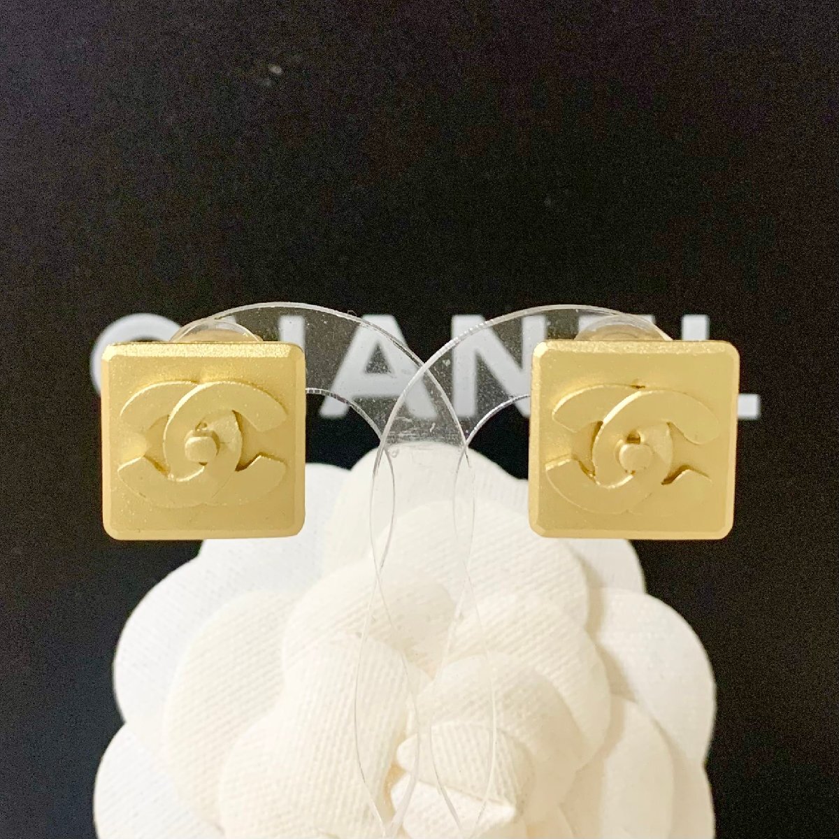 CHANEL シャネル イヤリング ココマーク ターンロック スクエア マット ゴールド 金 ロゴ 【中古】