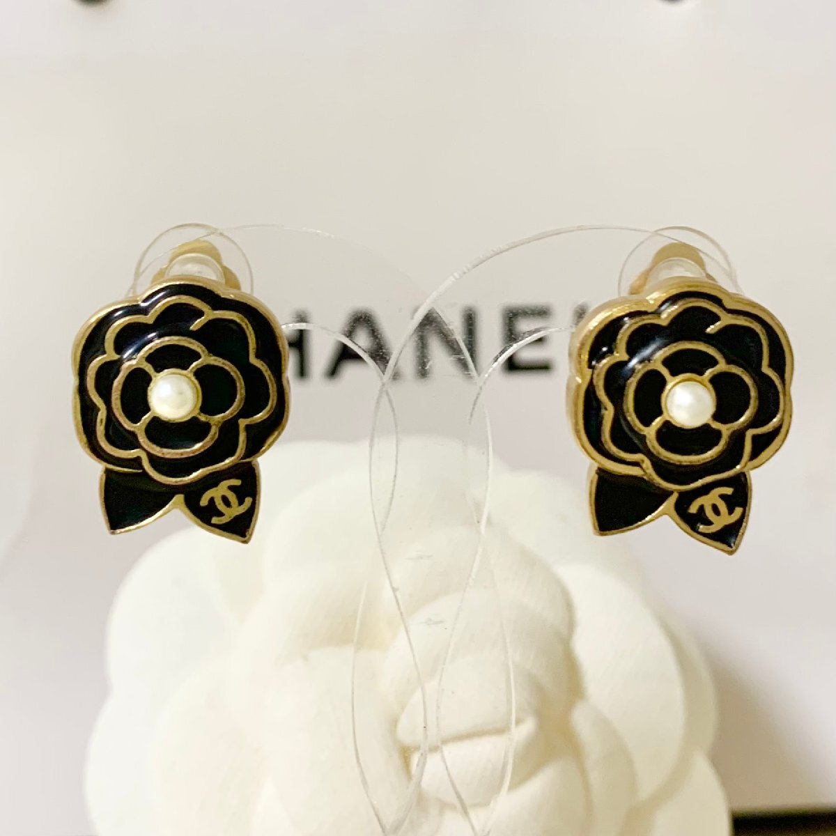 【CHANEL】イヤリング カメリア・ロゴが可愛い 楽天市場】シャネル カメリア イヤリングの通販