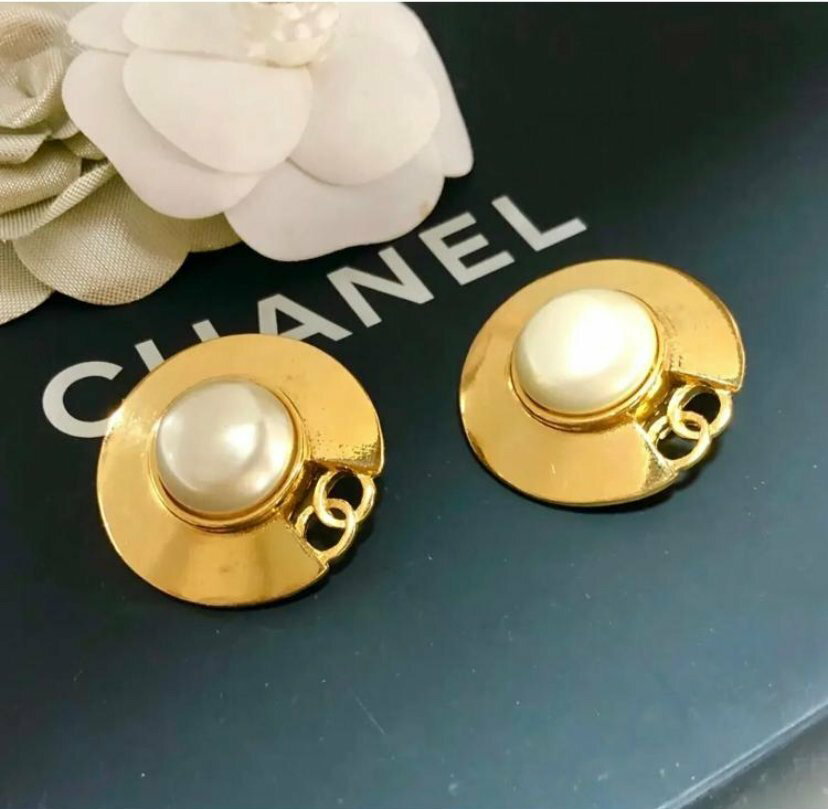 CHANEL シャネル イヤリング ココマーク パール 真珠 ゴールド 透かし 金 ロゴ 【中古】