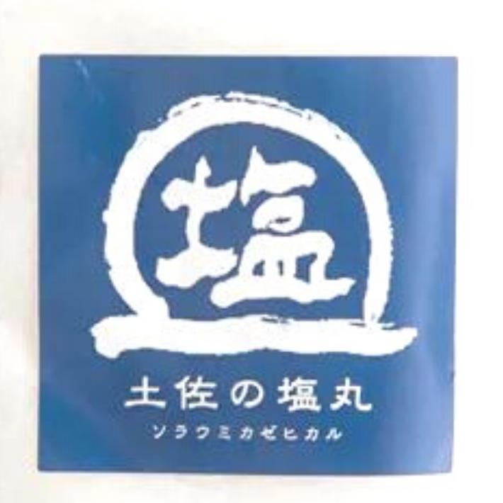 土佐の塩丸【鰹のたたき　追加用の粗塩です】 粗めの粒度の土佐の塩丸。 味の決め手、最後の振り塩として使う場合におすすめです。 キラキラとして美しく、塩の食感も愉しめる。 鰹の塩タタキ、焼き肉、天麩羅てんぷらのつけ塩等が絶品です。 一般的な粗塩と違い、粒が固すぎず、軽く噛むだけで 結晶がほどけていくのが土佐の塩丸『粗粒タイプ』の特徴です。 内容量 ●土佐の塩丸10g 原材料 ・天日塩：海水