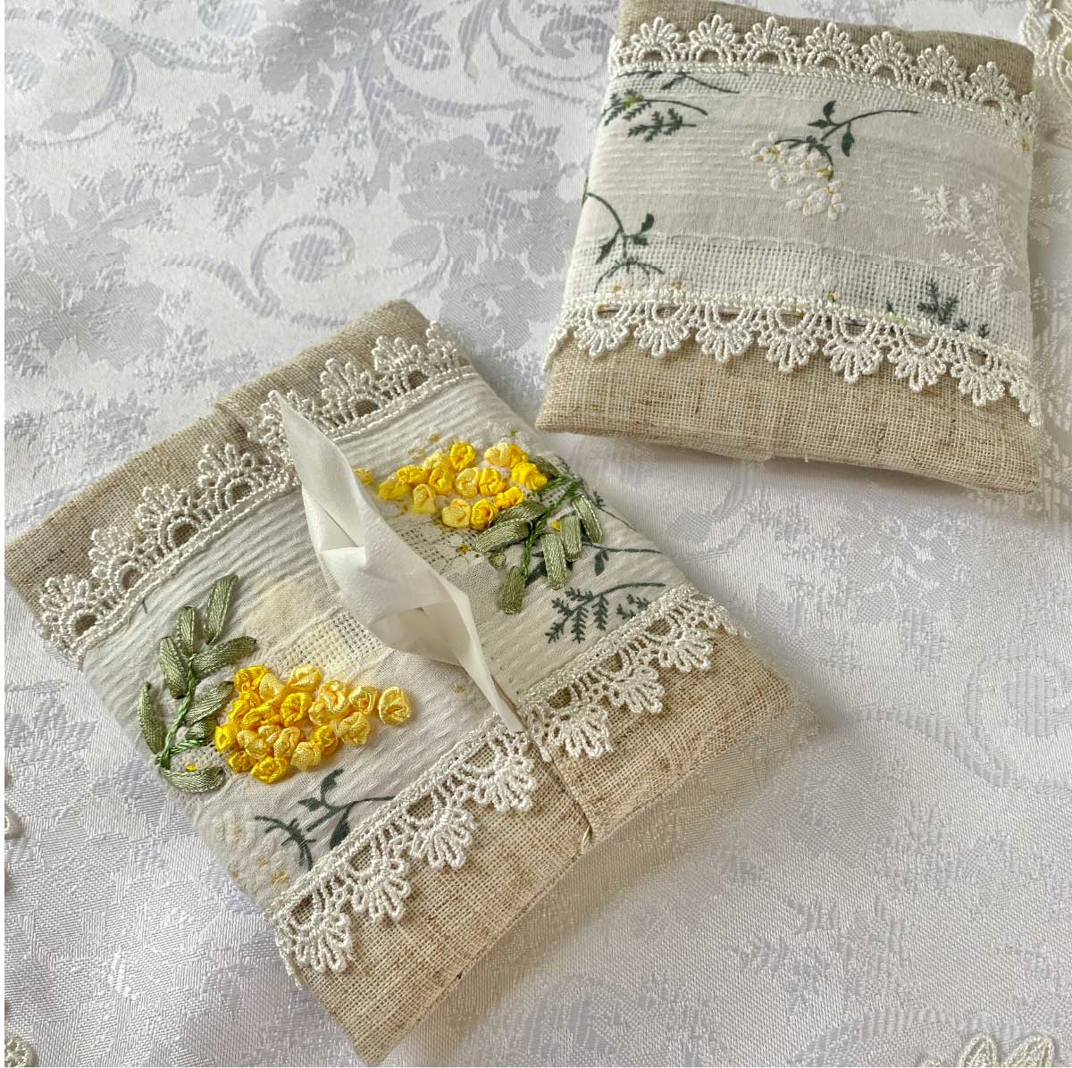 ポケットティッシュカバー ミモザ リボン刺繡 レース エレガント 可愛い 手刺繡 ハンドメイド ミニティ..