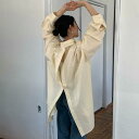 ロングシャツ ブラウス かっこいい バックシャン 切れ込み 透け感 長袖 トップス レディース 韓国系 シャツ 個性的 おしゃれ スリット 襟付き ボリューム袖 こなれ感 くすみカラー 大人カラー クリーム 水色 ブルー 無地 マニッシュ 大きめ ルーズ