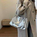 トートバッグ 横型 きれいめ シルバー メタリック チェーンバッグ ショルダー 肩がけ 斜め掛け バック 韓国系 PUレザー 革 柔らかい こなれ感 おしゃれ ...