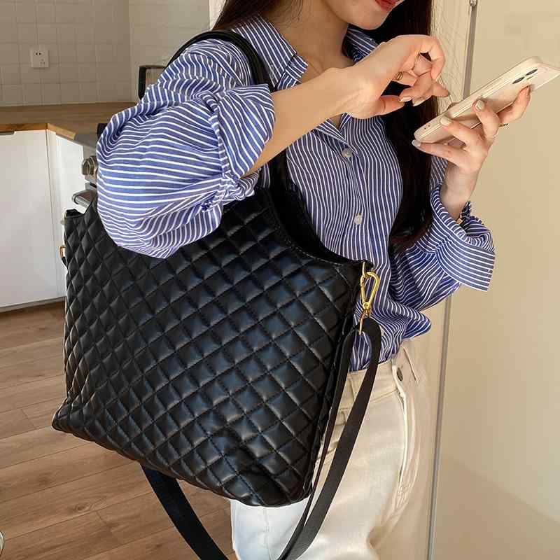 楽天市場】キルティング風 レザー バッグの通販 楽天市場】キルティング風 レザー バッグの通販