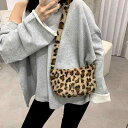 ショルダーバッグ ヒョウ柄 もこもこ ファーバッグ 韓国系 可愛い 小さい レオパード柄 ミニバッグ ファスナー スクエア型 茶色 ブラウン ピンク 豹柄 アニ...