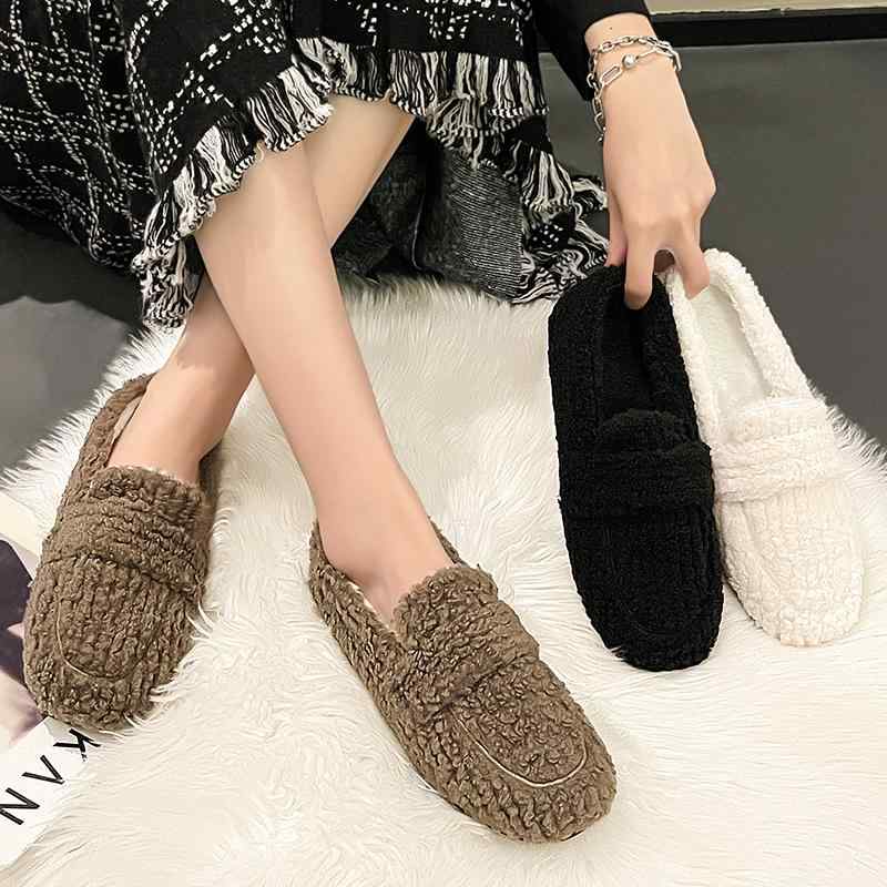 ボア ローファー レトロ 可愛い もこもこ モカシン パンプス 黒 白 茶色 韓国系 ぺたんこ シューズ 秋 ..