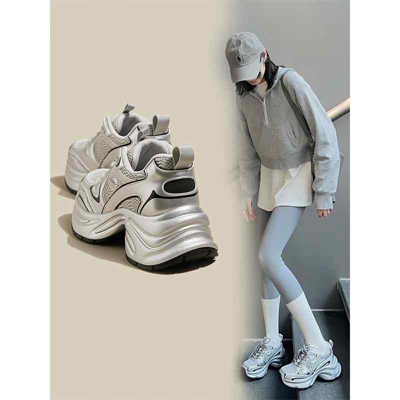 ダッドスニーカー メタリック シルバー かっこいい スニーカー ルーズ 韓国系 レディース 銀色 ミラー ..