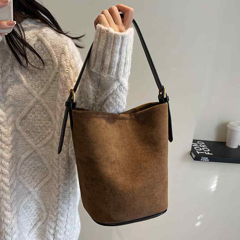 ハンドバッグ トートバッグ レディース 女性用 スエード きれいめ オシャレ 黒 茶色 緑 やわらかい ち..