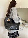 トートバッグ レザー 大容量 レディース 女性用 チャーム付き ブラウン ブラック マグネット レトロ アンティーク風 ビジネス 通勤バッグ やわらかい ソフト...