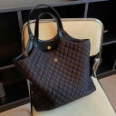 トートバッグ ビジネスバッグ 黒 女性用 レディース ブラック キルティング ポケット 大容量 サブバッグ タブレット 水筒 傘 カジュアル デイリー 上品 高...