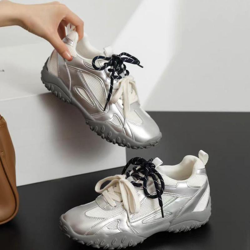 スニーカー おしゃれ かっこいい メタリック シルバー 運動靴 レディース 韓国系 スタイリッシュ 個性..