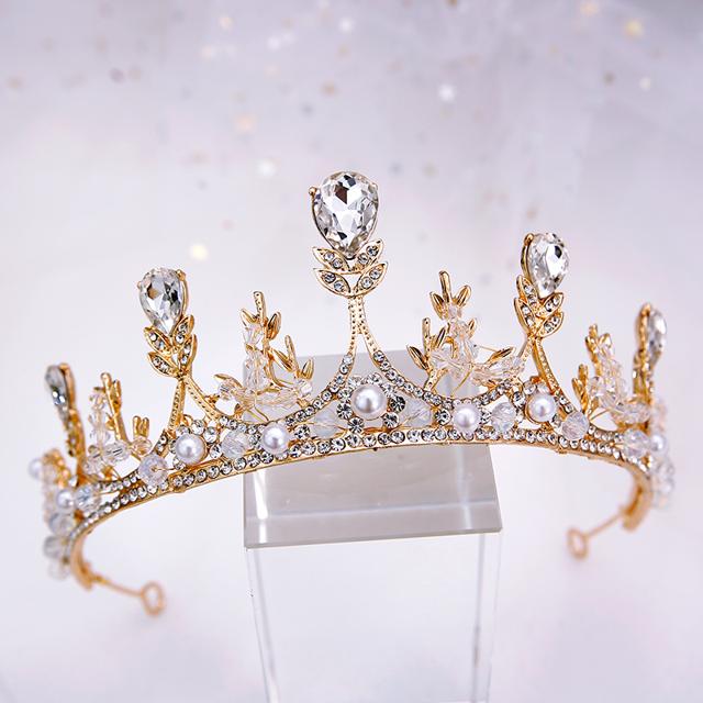 ウェディング ヘッドドレス アクセサリー ティアラ 王冠 クラウン ゴールド ダイア風 真珠 パール ラインストーン 結婚式 二次会 花嫁 ブライダル 髪飾り ...