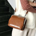 3色 バッグ レディース ショルダーバッグ クラッチバッグ がま口 高級感 レトロ おしゃれ 大人可愛い アンティーク風 PU レザー 革 斜めがけ 肩がけ バック メッセンジャーバッグ ブラック 黒 レッド 赤 ブラウン 茶 レザー ストラップ シンプル こぶり 大人カジュアル 10代
