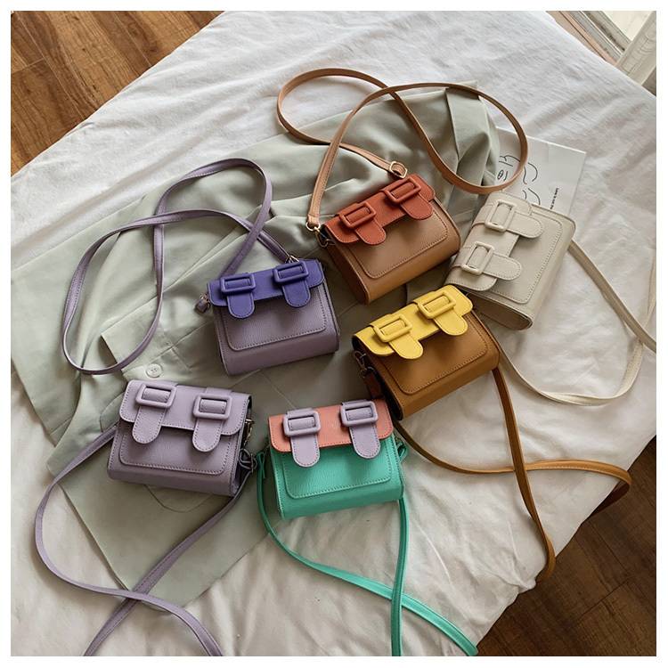 バッグ かばん 鞄 レディース ミニバッグ ショルダーバッグ クロスボディ メッセンジャーバッグ バイカラー 白 紫 無地 レザー 小さい 軽量 コンパクト スクエア 斜めがけ バック 春カラー 大人カジュアル かわいい おしゃれ 学生 通学 通勤 OL 10代 20代 30代 デート 旅行のサムネイル