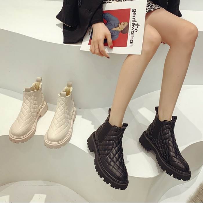 2色 ブーツ シューズ ショートブーツ スノーブーツ 防水 レディース 靴 黒 白 ブラック ベージュ ヒール サイドゴア キルティング 可愛い かっこいい お...