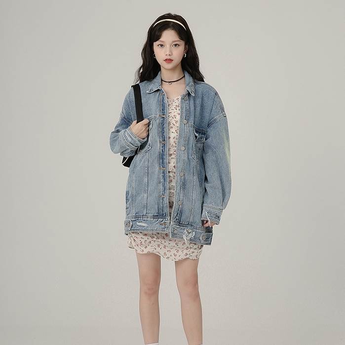 デニム ジャケット ジージャン レディース 長袖 淡色 水色 ダメージ 穴あき 春 秋 かっこいい 個性的 アウター 上着 ポケット ボタン シングルブレスト 長袖 ブルー 青 デニム S M L シンプル カジュアル ストリート系 かわいい おしゃれ こなれ感 お洒落 大人女子 大人カジのサムネイル