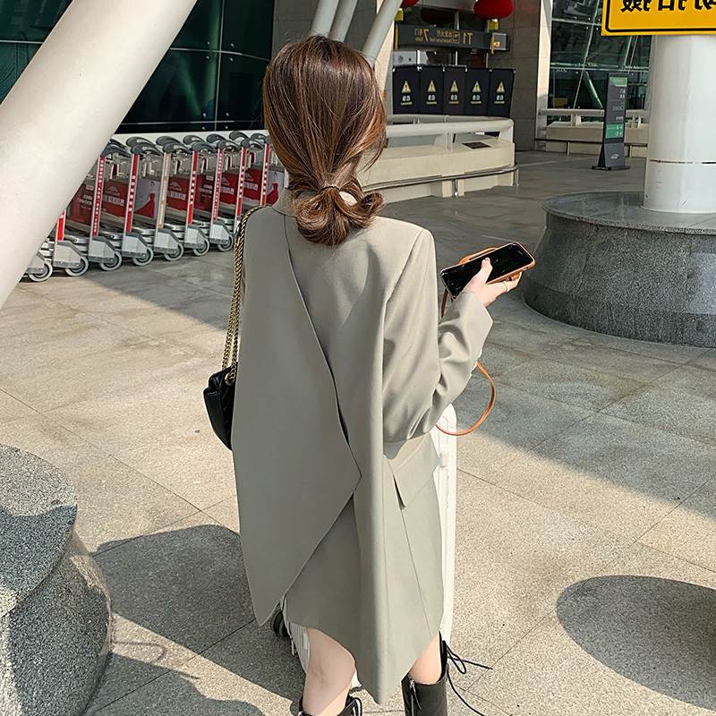 ロング ジャケット 薄手 グレー 長袖 バックシャン 個性的 春 秋 アウター コート レディース テーラードジャケット カーキ グリーン系 アシンメトリー バックスリット シングルブレスト おしゃれ 大人可愛い かっこいい スリム ミドル丈 カジュアル 大人かわいい こなれ感