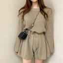 4色 オールインワン パンツ ショート ミニ 長袖 ニット セーター 大人 お姉さん きれいめ ゆったり モテる レディース シンプル ベージュ オレンジ グリーン ブラック 緑 黒 華やか 大人可愛い ワンサイズ フリーサイズ 脚長 美脚 着痩せ スタイルアップ カワイイ 春 秋 冬
