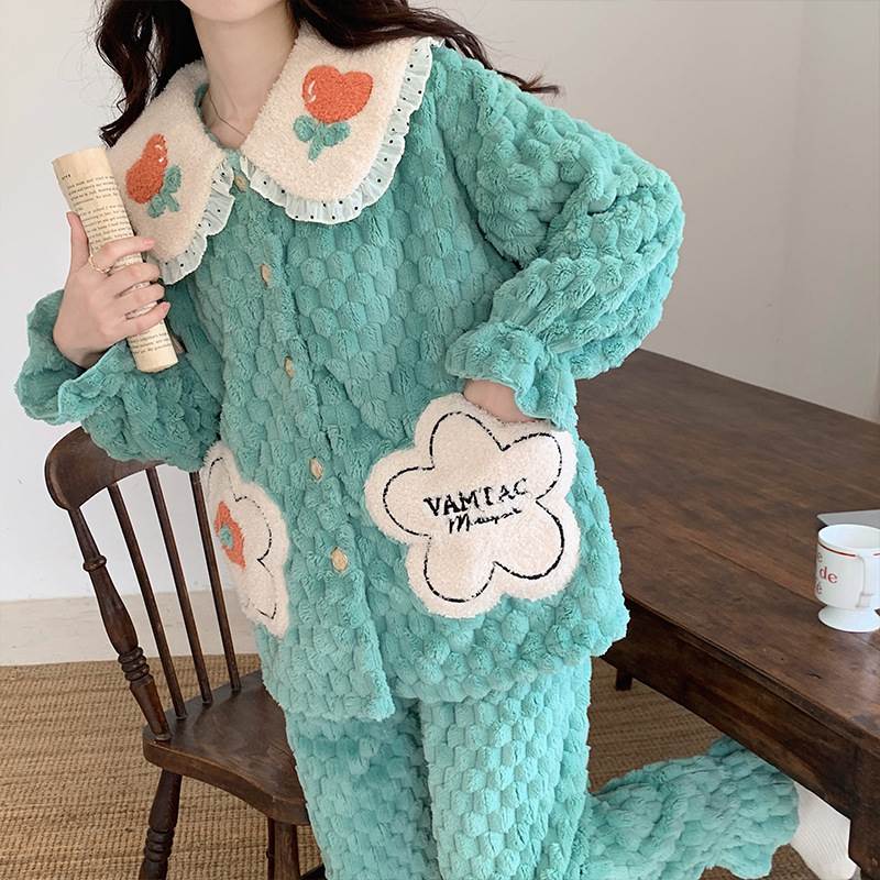 もこもこ ルームウェア パジャマ 着る毛布 部屋着 お家コーデ ふわふわ モコモコ 秋 冬 ナイトウェア 上下セット セットアップ 2点セット かわいい 大人可愛い ラブリー フェミニン レディース 女の子 前開き ポケット 襟付き フリル 花 ハート 長袖 長ズボン フリース ボア