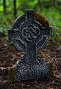 Mossy Celtic Cross Tombstone | コスプレ 衣装 仮装 小道具 おもしろい イベント パーティ 発表会 デコレーション リボン アク...