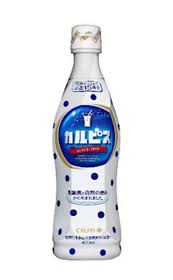 「カルピス」は良質な牛乳を脱脂し、独自の優れた乳酸菌で発酵させ、さらに時間をかけた熟成を経てつくられています。 着色料・保存料を使っていない「カルピス」は、自然から生まれた爽やかな風味ですっきりした甘さの、どなたにも安心してお飲みいただける...