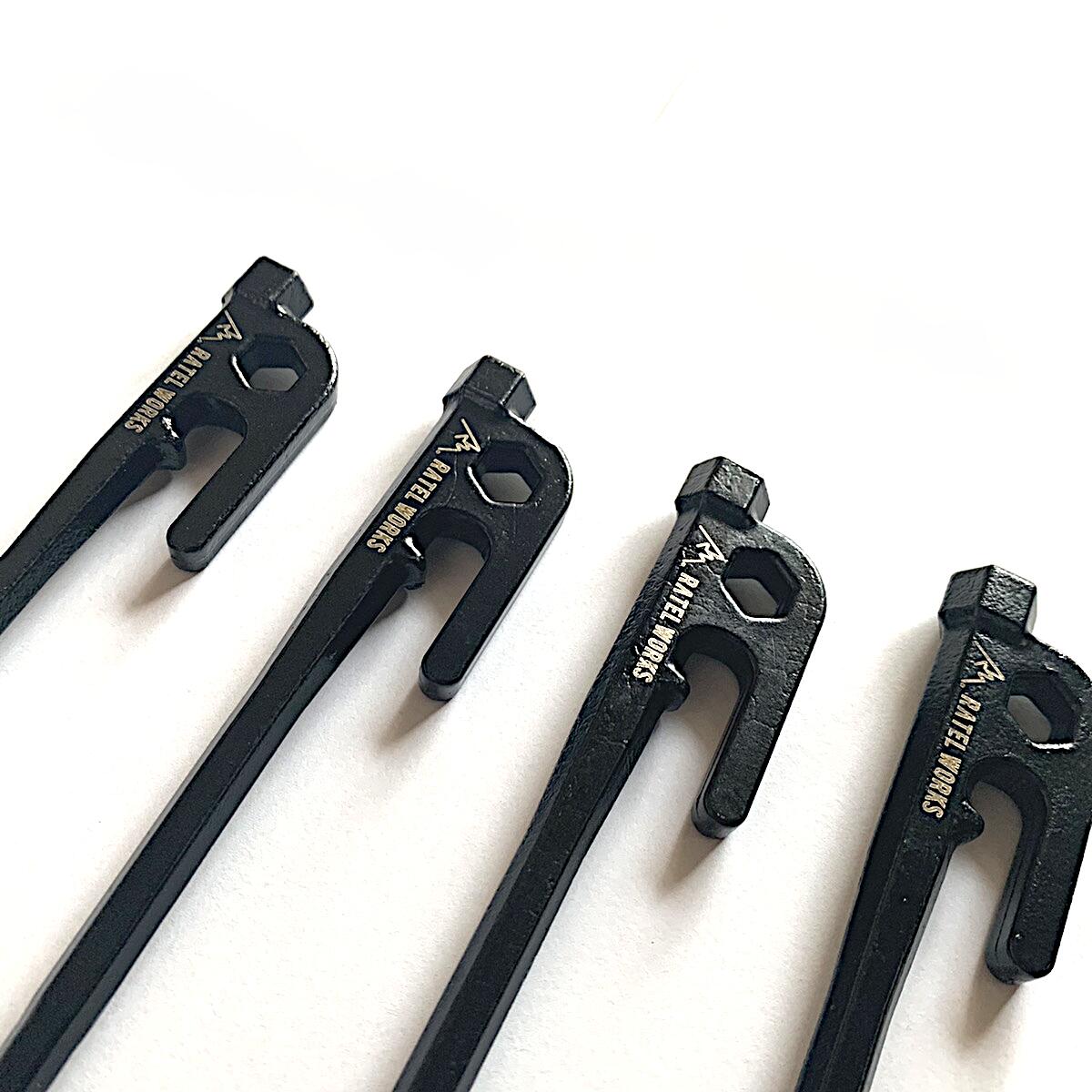 RATELWORKS ラーテルワークス Cast peg(鋳造ペグ) 25cm 4本セット タープ テント アクセサリー ペグハンマー キャンプ BBQ 野外フェス 設営 防災 バーベキュー アウトドア 強靭 頑丈 イベント (RWS0009)通販格安セール情報 楽天 通販